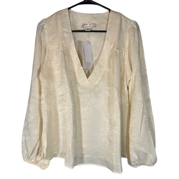 Band of the Free Cream Textured Long Sleeve V-Neck Blouse Women Sz M - Picture 1 of 10